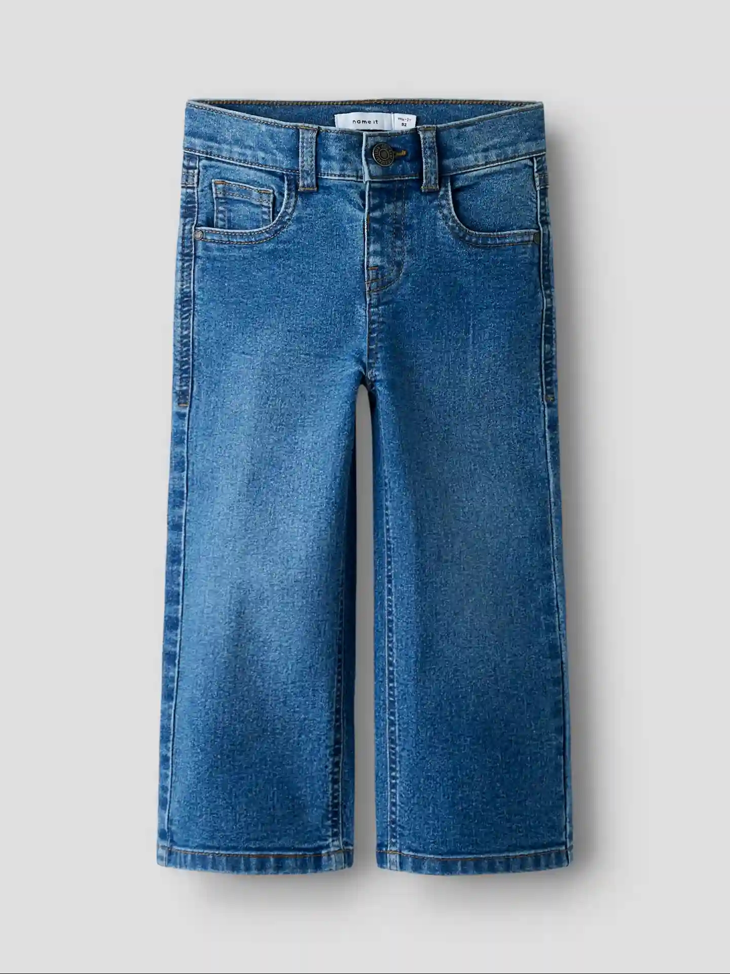 Name It jeans i wide leg fit til børn set forfra